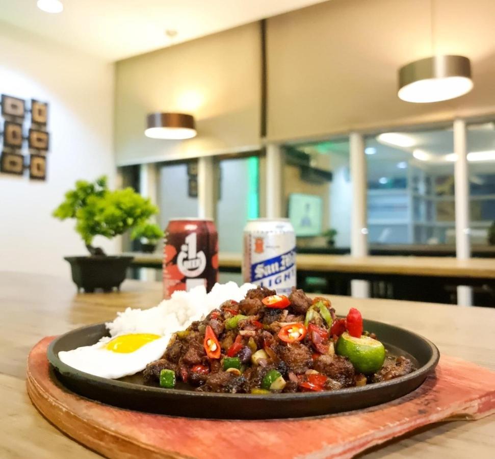 Greenwindows Hotel Davao City 외부 사진