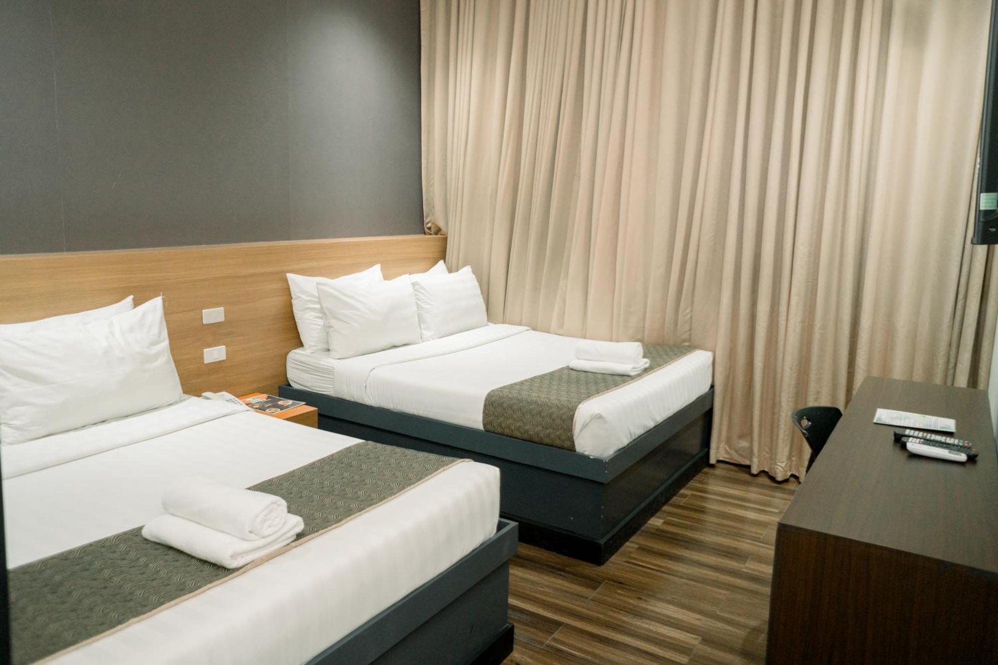 Greenwindows Hotel Davao City 외부 사진